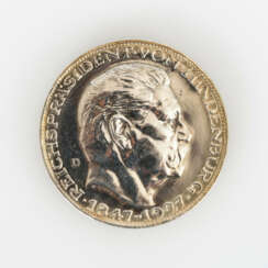 Medaille "Reichspräsident von Hindenburg 1847 - 1927"