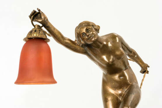 Art-déco-Lampe mit Bronze-Frauenakt - photo 3