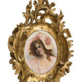 Hübsche Dame in geschnitztem Rocaillenrahmen - Foto 1