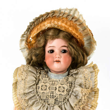 Original bekleidetes Porzellankopfmädchen - photo 2