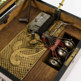 "Kalliope"-Spieldose mit Carillon und 18 Lochplatten - Foto 3
