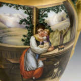 2 Biedermeier-Vasen mit Genremalerei - фото 3