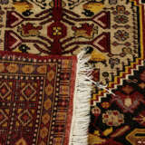 Kleiner Teppich mit Stangenmedaillon - Foto 2