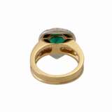 Ring mit kolumbianischen Smaragd ca. 3,74 ct, - фото 4