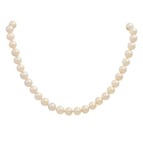 Feine Perlenkette mit Diamant-Rubin-Schließe, - Foto 1