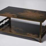 Zohiko, Heian. A TWO-TIERED LACQUER TABLE - Foto 4