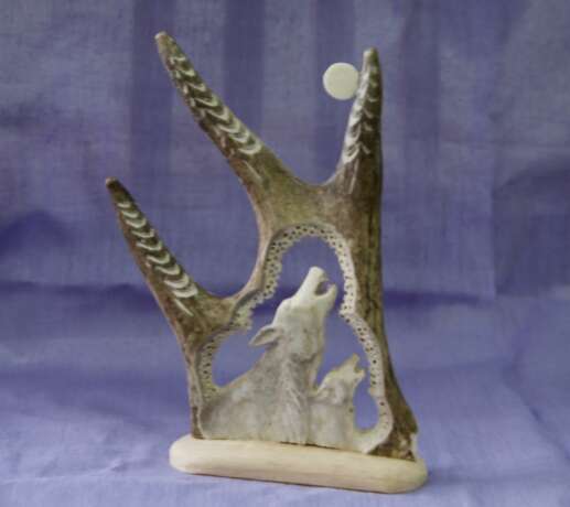 “Wolves” Deer horn Carving Декор Animalistic Russia 2020г. - photo 1