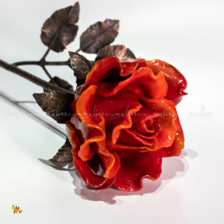 Композиция из стекла и металла “Glass red rose on a copper shank”, Colored glass, Casting technique, Realist, Russia, 2021 - photo 3