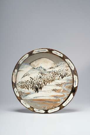 AN EARTHENWARE DISH WITH LANDSCAPE - фото 1