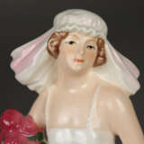 Elegante Damenfigur "Her Treasured Day 1925" - photo 3