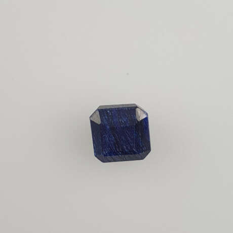 Blauer Saphir- achteckig facettiert, 10,60 ct, lose, mit Zertifikat - photo 2
