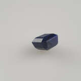 Blauer Saphir- achteckig facettiert, 10,60 ct, lose, mit Zertifikat - photo 3