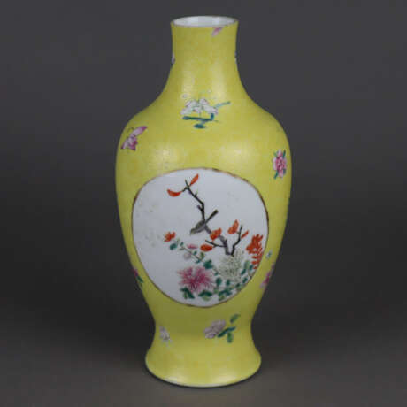 Gelbgrund-Vase - Foto 1
