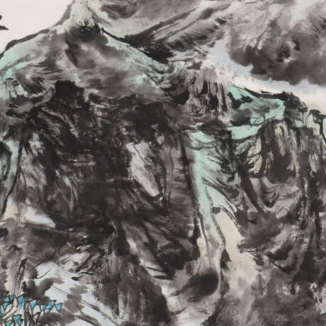 Chinesisches Rollbild -Yang Jun (geb. 1965 Guizhou)- Berglandschaft, betitelt “万壑积翠古寺清山流瀑”, Farben und Tusche auf Reispapier, beschriftet und gesiegelt, auf Papier aufgezogen, teils randlädiert + Einrisse, ca.138 x 69 cm, lose - photo 6