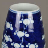 Vase mit Blütendekor - photo 2