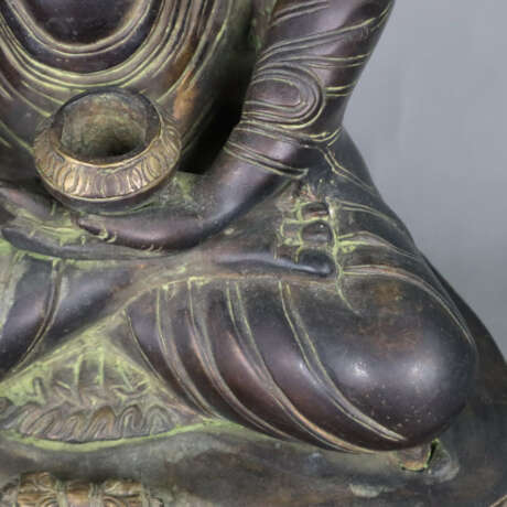 Bronzefigur des Buddha Shakyamuni - photo 7