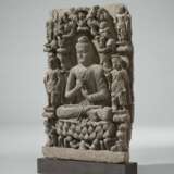 A RARE GRAY SCHIST RELIEF TRIAD OF BUDDHA SHAKYAMUNI FLANKED BY BODHISATTVAS - фото 3