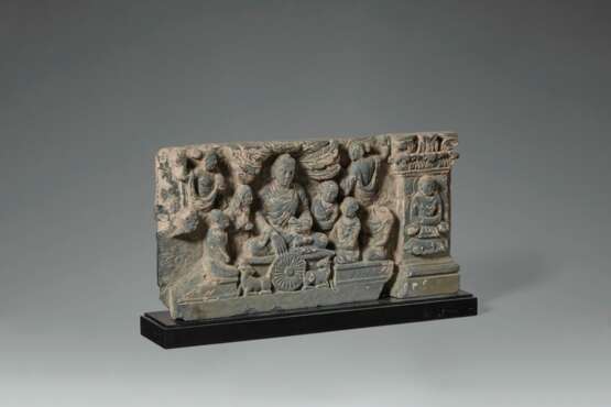 A GRAY SCHIST RELIEF DEPICTING THE BUDDHA`S FIRST SERMON - photo 2