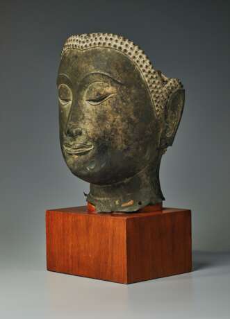 A BRONZE HEAD OF BUDDHA - photo 3