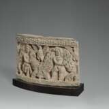 A GRAY SCHIST RELIEF DEPICTING GARLAND BEARERS - фото 3