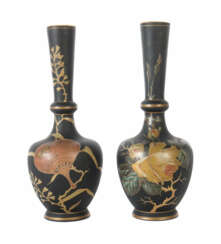 Vasenpaar aus Hyalithglas Wohl Böhmen