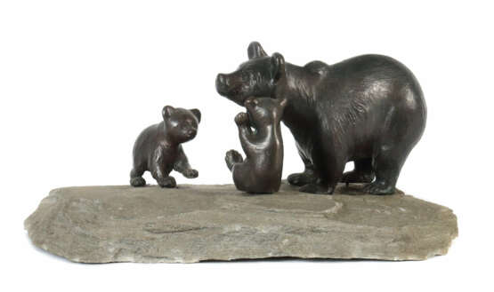 Bildhauer des 20. Jahrhundert ''Bärenmutter mit zwei Jungen'' - Foto 1