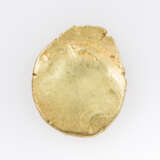 Ostgallien (Belgien) / Gold - Statère uniface, ca 60-25 v.Chr., Avers: Glatt mit Prägeresten, - фото 1