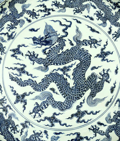Extraordinary and particular large Chinese blue and white porcelain bowl - photo 2