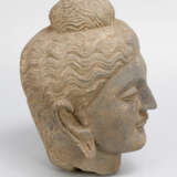 Ancient Indian stone head of a goddess - photo 2