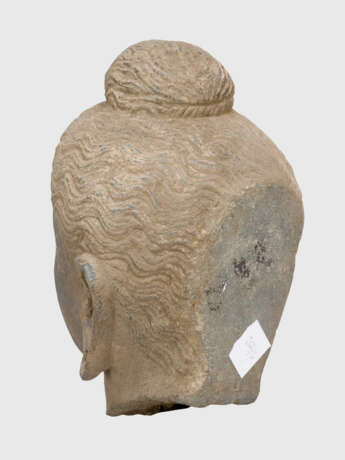 Ancient Indian stone head of a goddess - photo 3