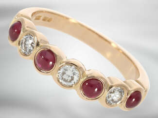 Ring: 18K Gold, dekorativer und solider vintage Rubin/Brillant-Goldschmiedering