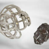 Anhänger: ausgefallener und ehemals teurer Brillant-Goldschmiede-Herzanhänger mit Meteoritengestein, ca. 0,7ct Brillanten - photo 4