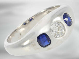 Ring: hochwertiger massiver Bandring mit Altschliff-Diamant und Saphiren, zusammen ca. 1,07ct, 14K Weißgold, Goldschmiedearbeit