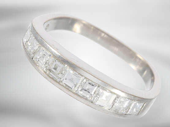 Ring: hochfeiner vintage Weißgoldring mit Diamanten im Karreeschliff, ca. 1,1ct, 18K Gold, ehemals sehr teure Goldschmiedearbeit "Invisible Setting" - Foto 1