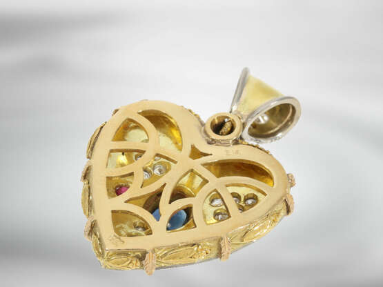 Anhänger: sehr dekorativer Herzanhänger in antikem Stil, besetzt mit Saphir, Rubinen und Brillanten, 18K Gold - Foto 3