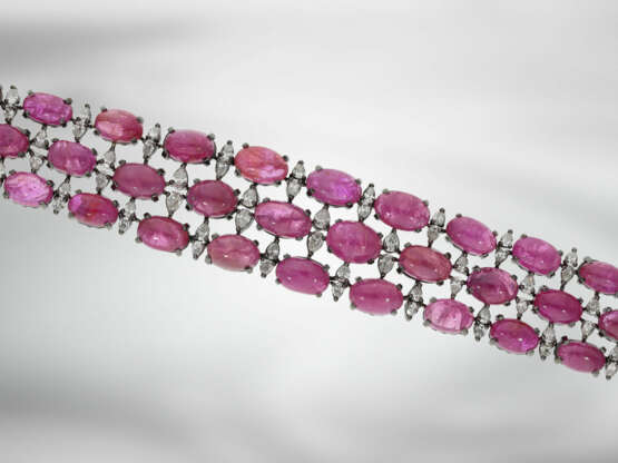 Armband: Rubin/Diamantarmband, Handarbeit, ca. 100ct Rubine, ca. 3,3ct Diamanten, 18K Gold - фото 3
