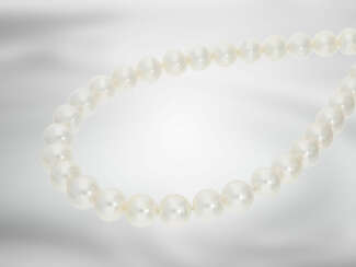 Kette: wertvoller Südsee-Perlenstrang, besonders große Perlen, neuwertig aus Geschäftsauflösung
