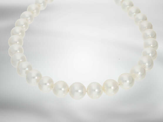 Kette: wertvoller Südsee-Perlenstrang, besonders große Perlen, neuwertig aus Geschäftsauflösung - фото 2