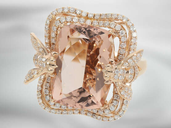 Ring: attraktiver neuwertiger Roségoldring mit sehr schönem Morganit von ca. 13,73ct und kleinen Brillanten, 18K Gold - photo 3