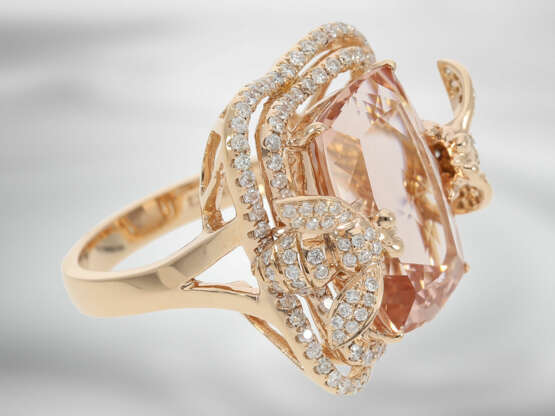Ring: attraktiver neuwertiger Roségoldring mit sehr schönem Morganit von ca. 13,73ct und kleinen Brillanten, 18K Gold - photo 4