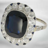Ring: hochwertiger antiker Saphirring mit Altschliff-Diamanten, insgesamt ca. 10,76ct, 18K Weißgold - фото 4