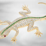 Brosche/Nadel: Salamander mit Brillant- und Smaragdbesatz sowie Rubinen, absolute Spitzenqualität, ca. 5,5ct, vermutlich Russland 90er-Jahre - фото 1