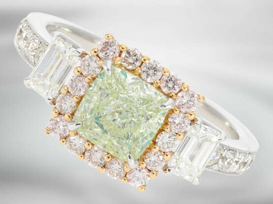 Ring: hochdekorativer neuwertiger Goldring mit extrem seltenem natürlichen Fancy Green Diamanten von 1,54ct, pinken Brillanten und weißen Diamanten, mit GIA Report - фото 1