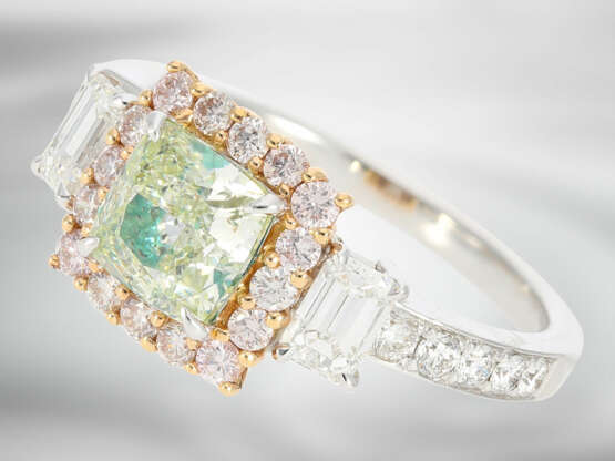 Ring: hochdekorativer neuwertiger Goldring mit extrem seltenem natürlichen Fancy Green Diamanten von 1,54ct, pinken Brillanten und weißen Diamanten, mit GIA Report - Foto 3