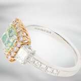 Ring: hochdekorativer neuwertiger Goldring mit extrem seltenem natürlichen Fancy Green Diamanten von 1,54ct, pinken Brillanten und weißen Diamanten, mit GIA Report - фото 4