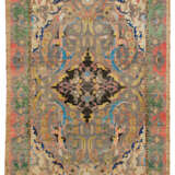 A HIGHLY IMPORTANT SAFAVID SILK AND METAL-THREAD `POLONAISE` CARPET - Foto 1