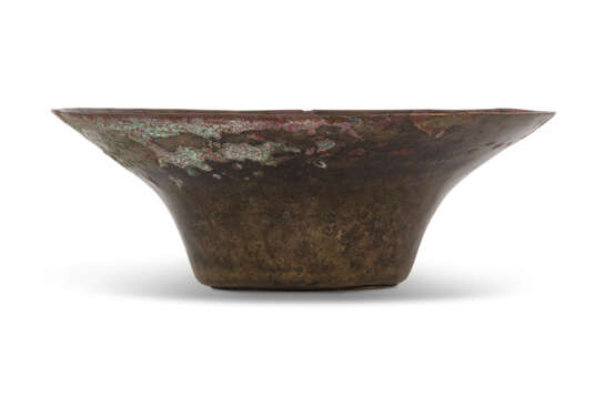 A SILVER-INLAID WHITE BRONZE FLARING BOWL - фото 3