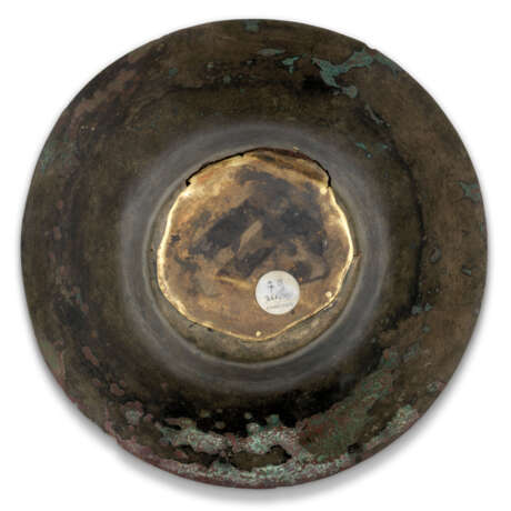 A SILVER-INLAID WHITE BRONZE FLARING BOWL - photo 4