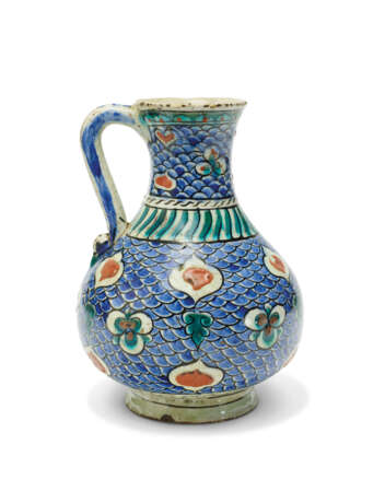 AN IZNIK POTTERY JUG - photo 2