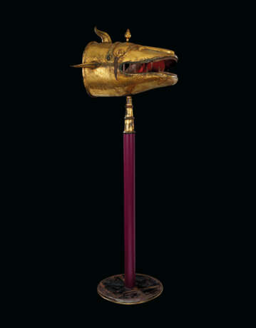 A GILT-COPPER FISH STANDARD (MAHI-MARATIB) - Foto 3